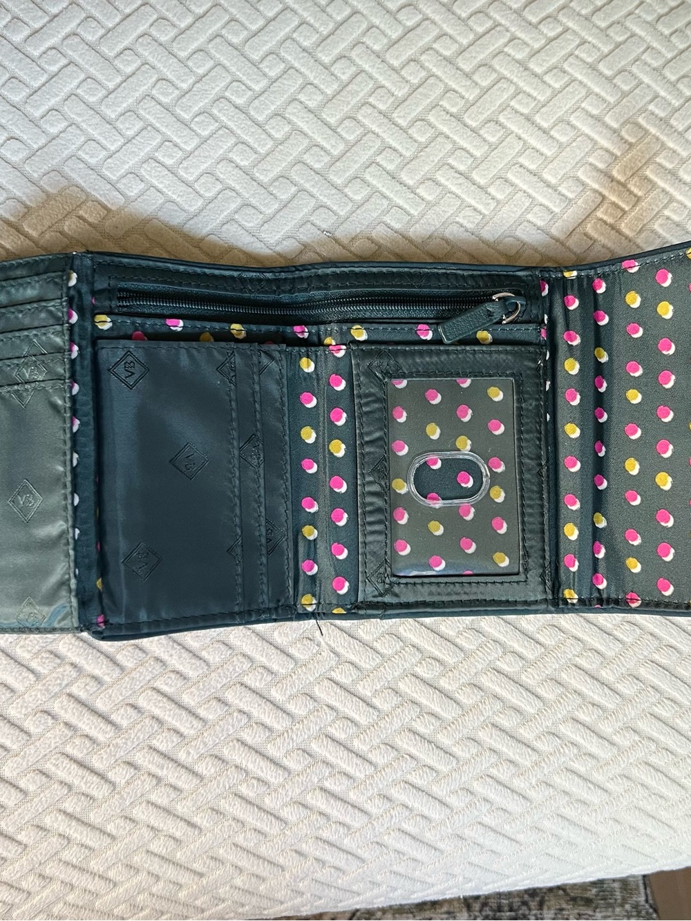 Vera Bradley trifold Floral Quilted Wallet RFID - Picture 5 of 12